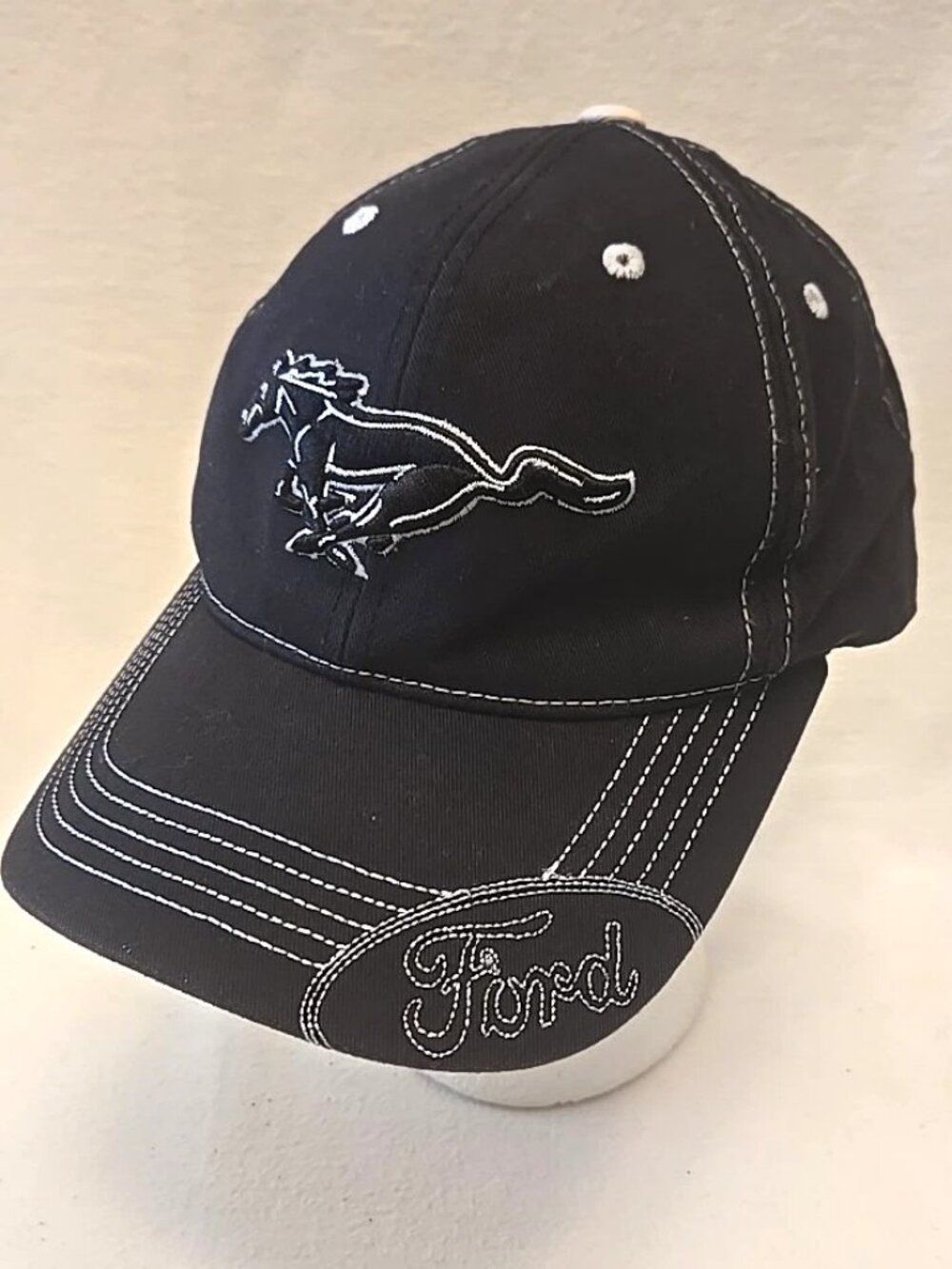 Ford Mustang Embroidered "Galloping Horse" Logo Men's Cap.